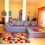 Esmeralda Villa