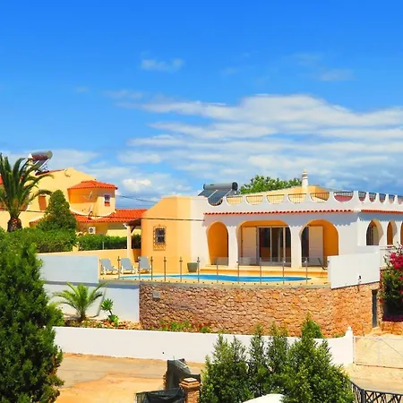 Esmeralda Вілла *