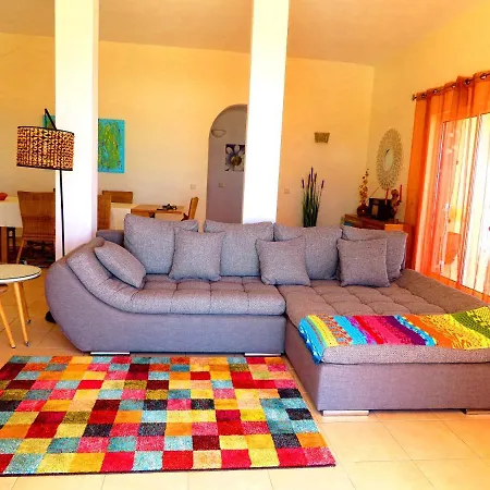 Esmeralda Villa