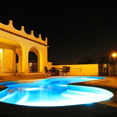 Esmeralda Villa *