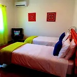 Esmeralda Villa